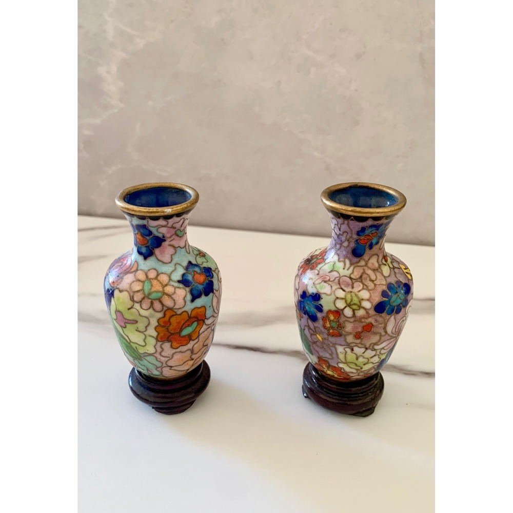 Vintage Pair Cloisonne Enamel Mini Bud Vases Floral Gold Trim Wood Stands